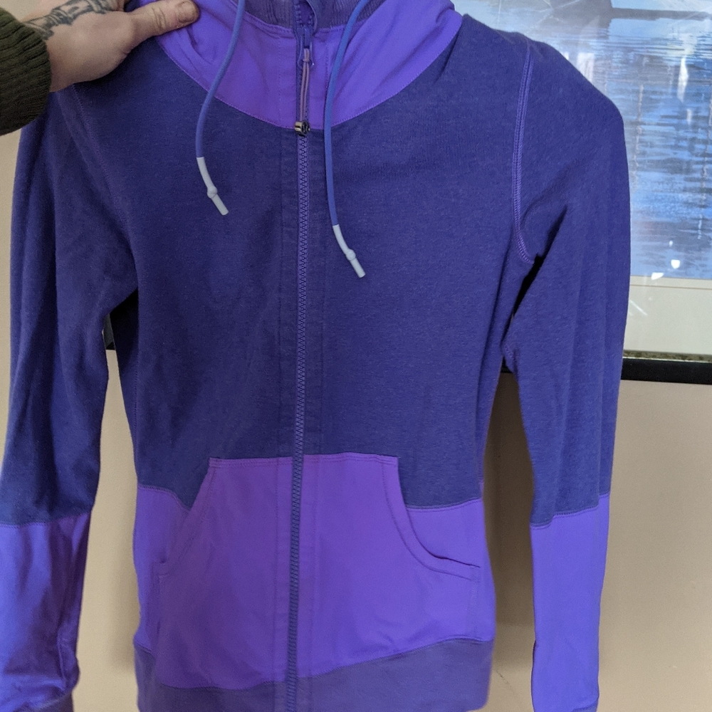Lululemon zip up jacket - Picture 3 of 3